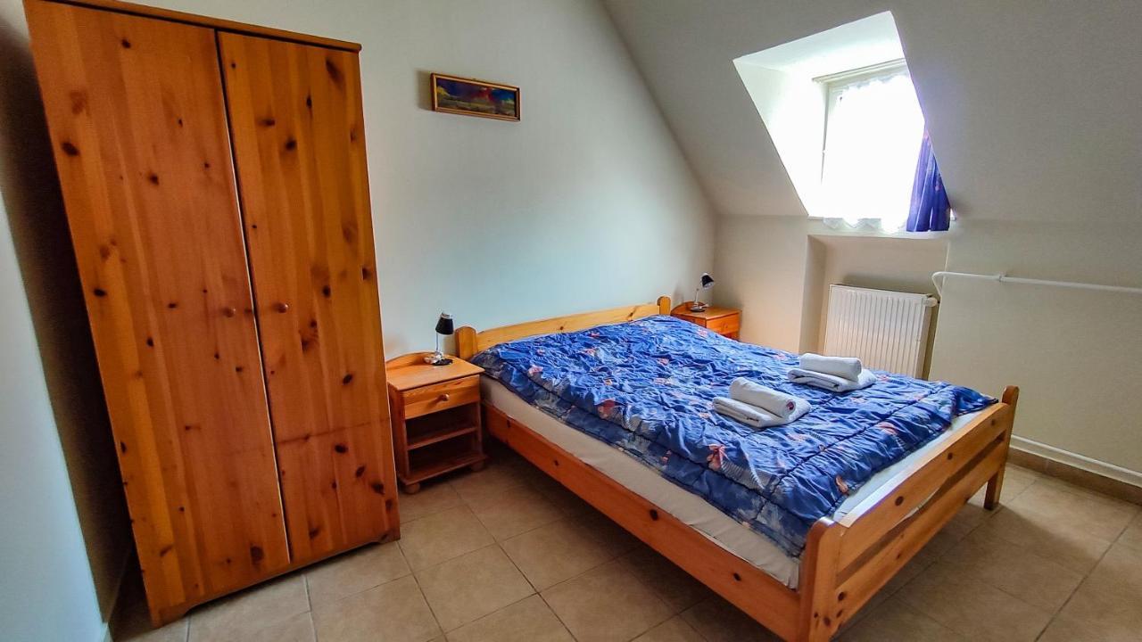 Afrodite Apartmanok Eger Eksteriør bilde