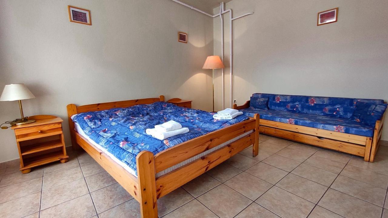 Afrodite Apartmanok Eger Eksteriør bilde